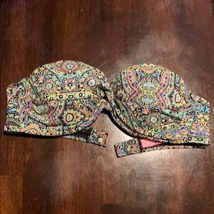 Victoria’s Secret 34B swim top